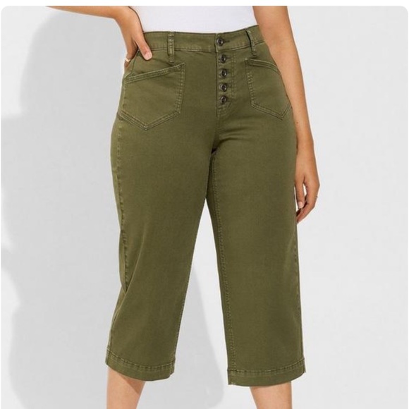 Size 20 Torrid crop wide leg stretch twill high rise patch pocket pants - Picture 5 of 5